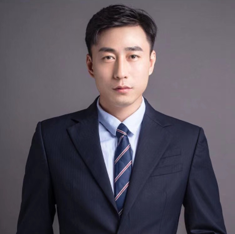 符充准 制片统筹总监